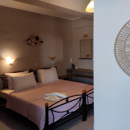 Hotel Miramare Petra  Zewnętrze zdjęcie