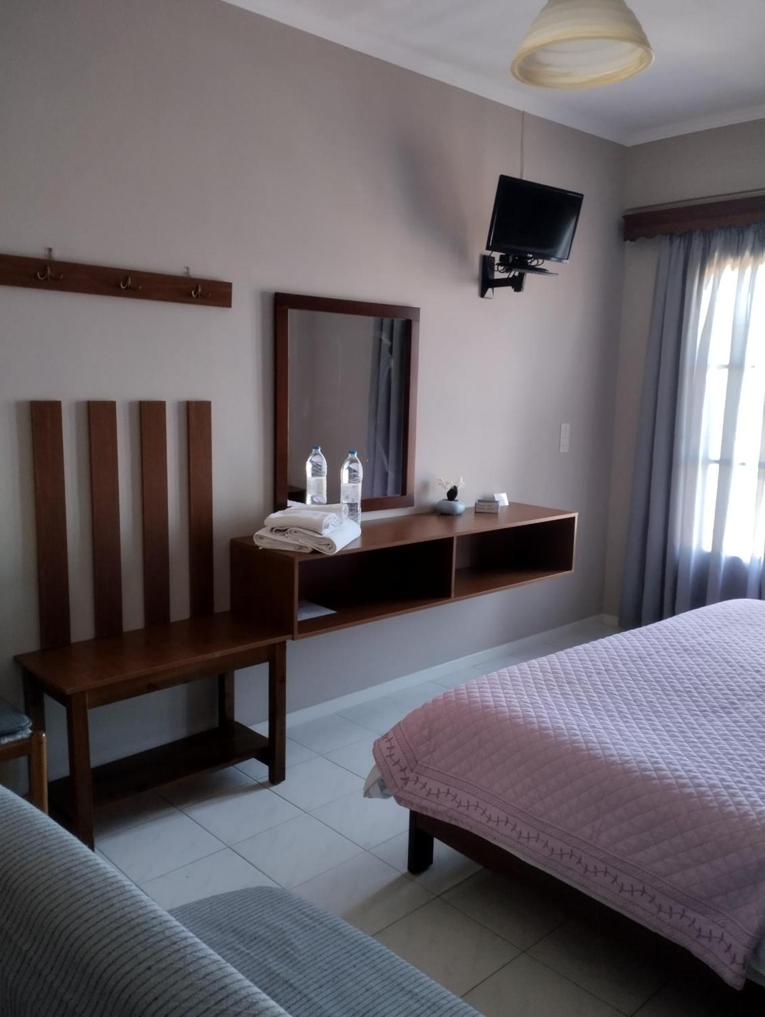 Hotel Miramare Petra  Zewnętrze zdjęcie