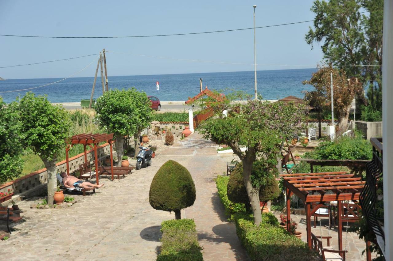 Hotel Miramare Petra  Zewnętrze zdjęcie